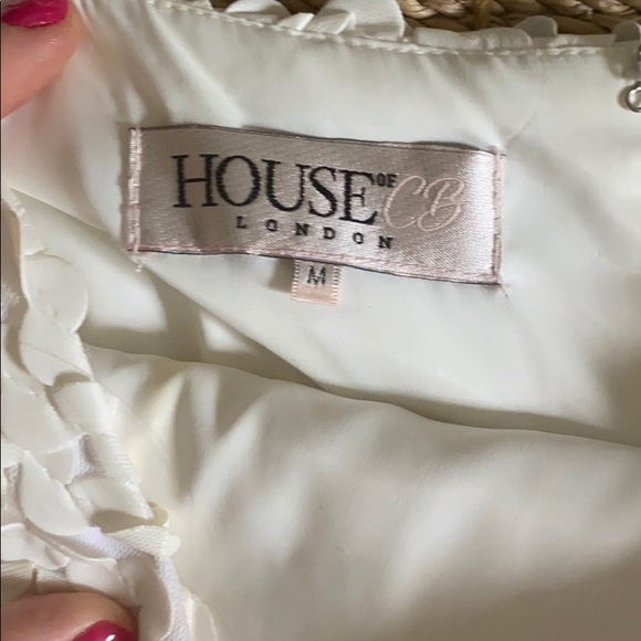 white dress - Picture 4 of 4